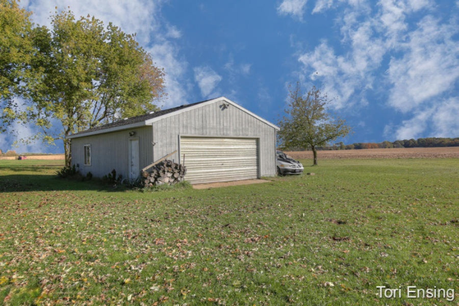 600 North Johnson Road Gowen, MI 49326 - Photo 3 of 21 20181019194205863826000000-o