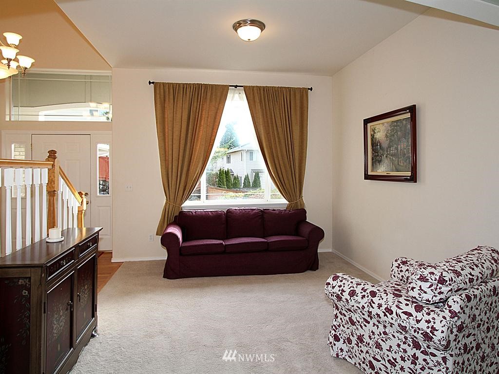18115 129th Place Northeast Bothell, WA 98011 - Photo 4 of 13 Gallery Image 4