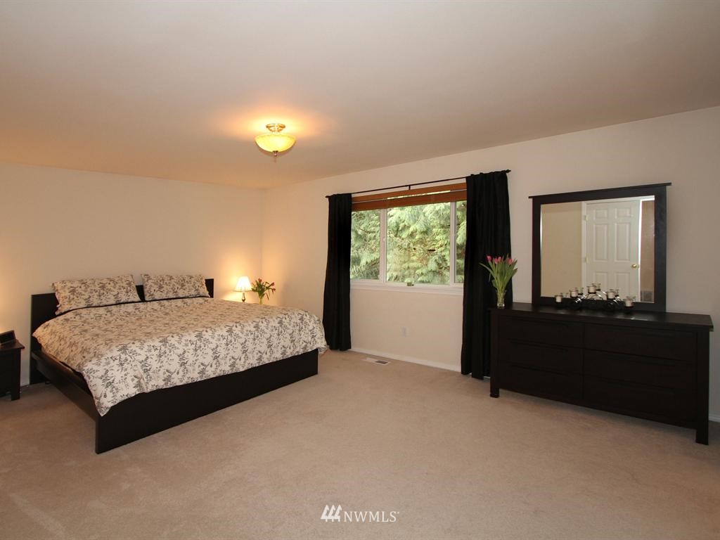 18115 129th Place Northeast Bothell, WA 98011 - Photo 7 of 13 Gallery Image 7