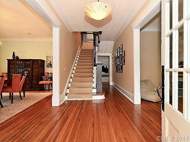 2046 Sharon Road Charlotte, NC 28207 - Photo 2 of 16 Gallery Image 2