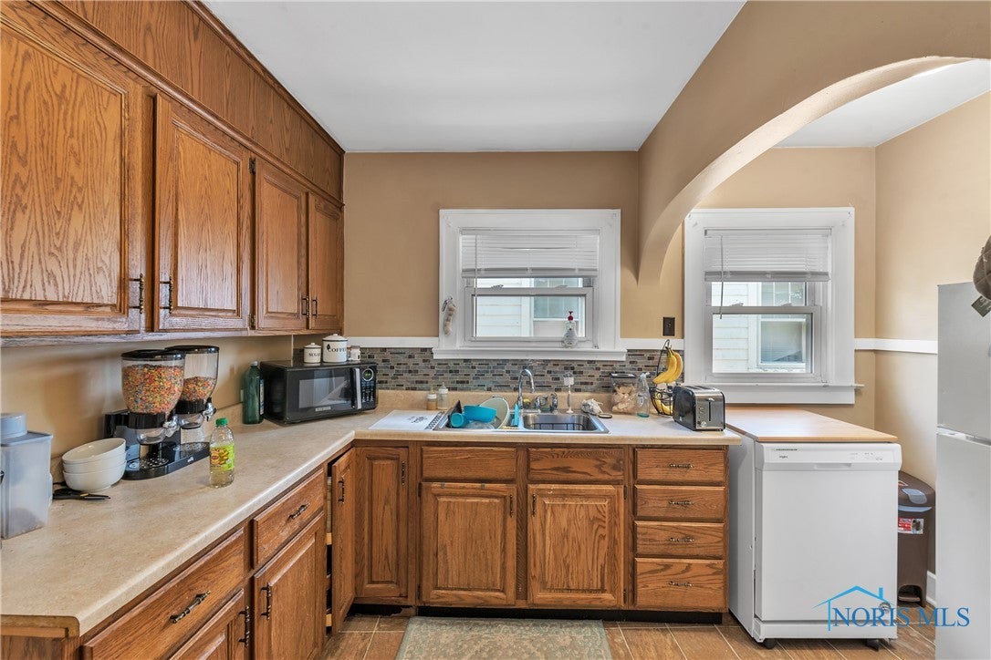 2030 Wyndhurst Road Toledo, OH 43607 - Photo 21 of 36 Gallery Image 21