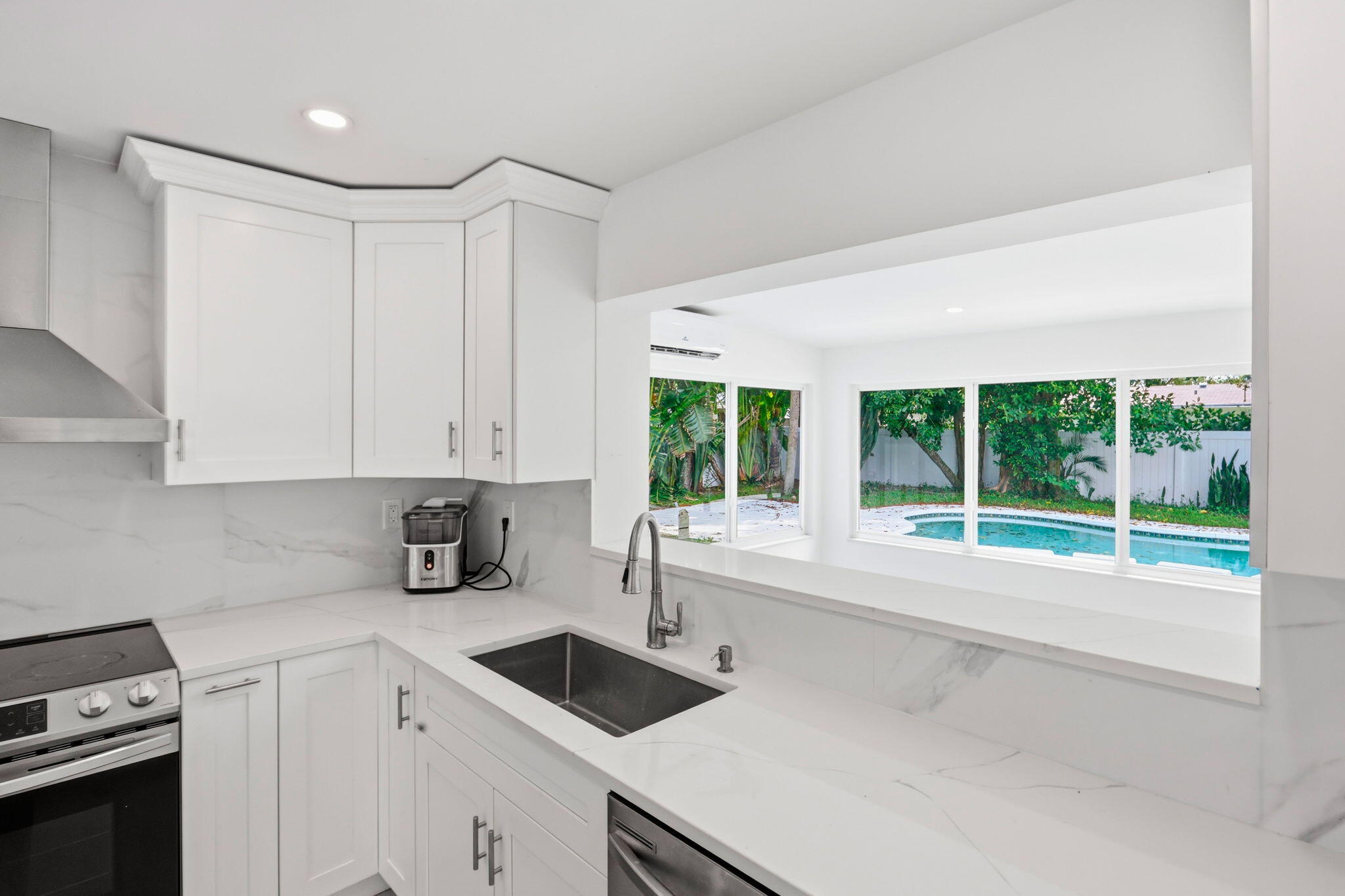 998 West Camino Real Boca Raton, FL 33486 - Photo 8 of 39 9-web-or-mls-010_0E2A3586