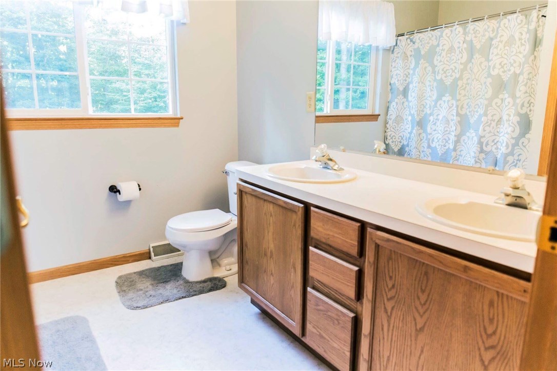 7226 Callow Road Painesville, OH 44077 - Photo 17 of 32