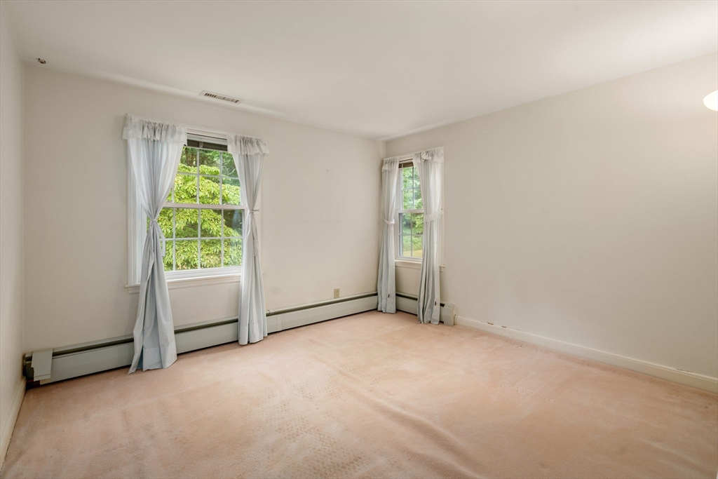 10 Radcliffe Road Weston, MA 02493 - Photo 11 of 41