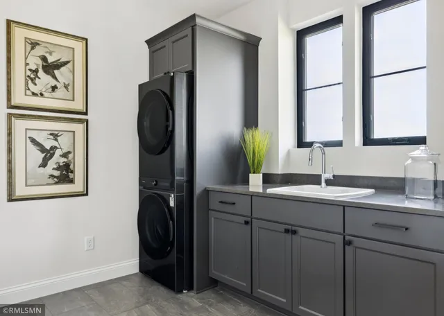 $1,595,000 | 5685 Kelvin Avenue North, Lake Elmo, MN 55042