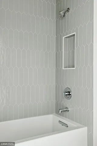 $1,595,000 | 5685 Kelvin Avenue North, Lake Elmo, MN 55042