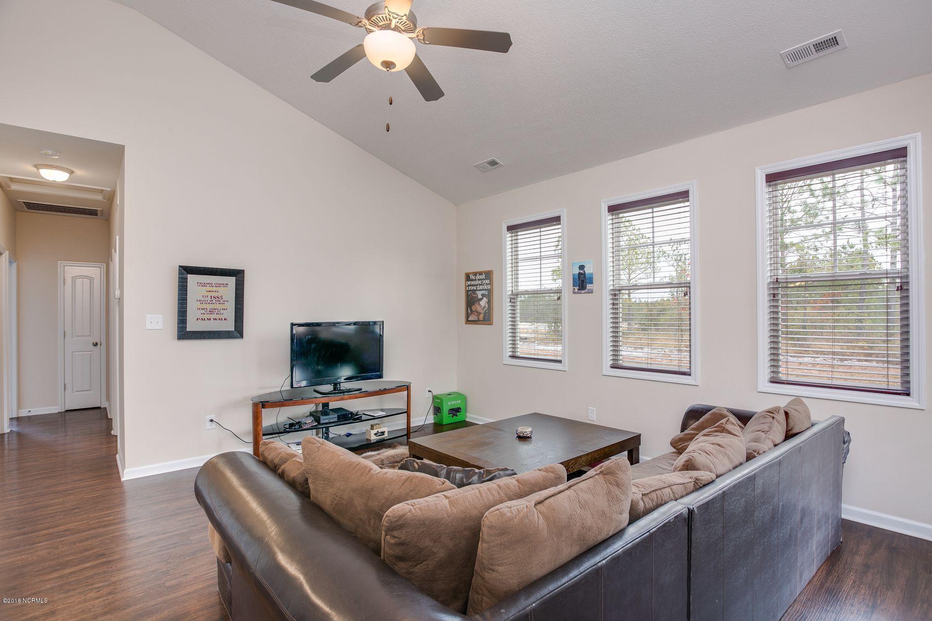 602 Winfall Drive Holly Ridge, NC 28445 - Photo 5 of 26 5