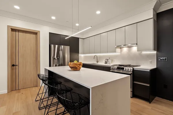 $599,000 | 388 Washington Street, Unit 101, Quincy, MA 02169