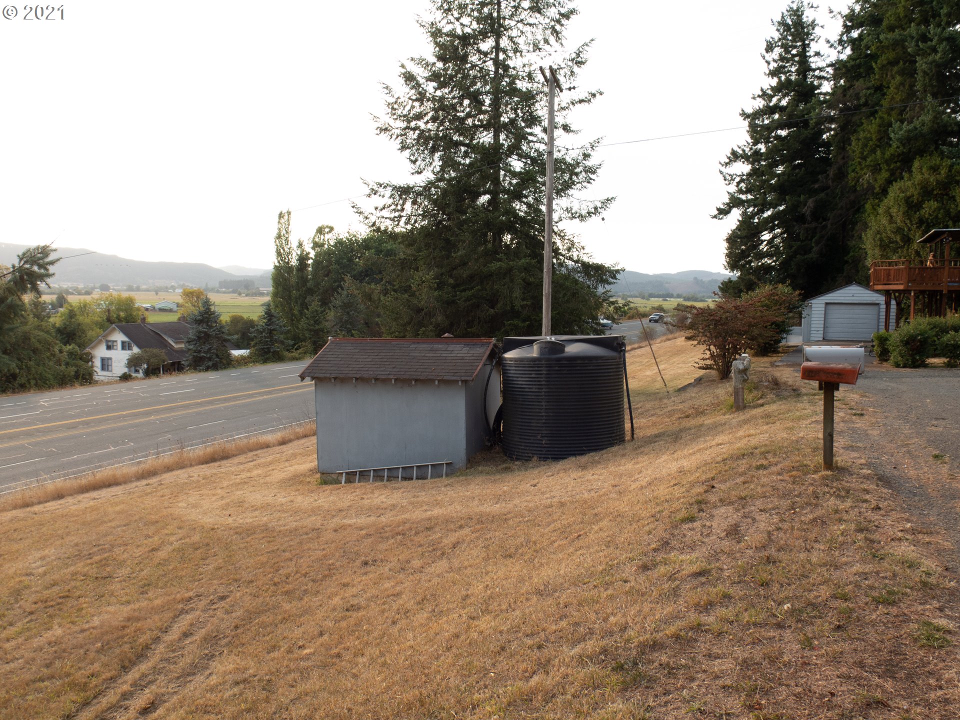 54401 Frontage Road Myrtle Point, OR 97458 - Photo 5 of 21 Gallery Image 5