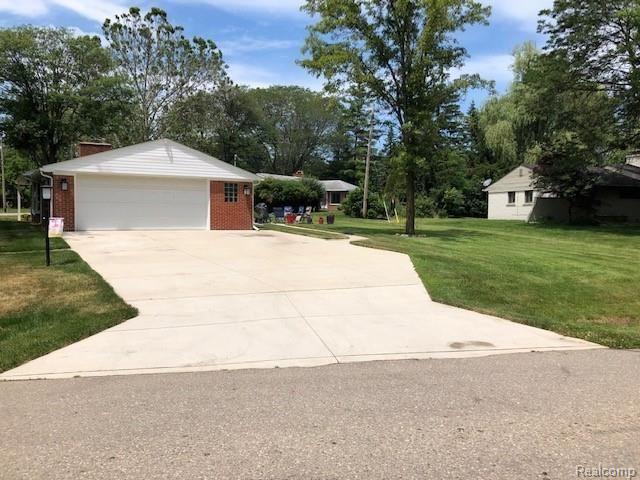 28229 Bayberry Road Farmington Hills, MI 48331 - Photo 10 of 45