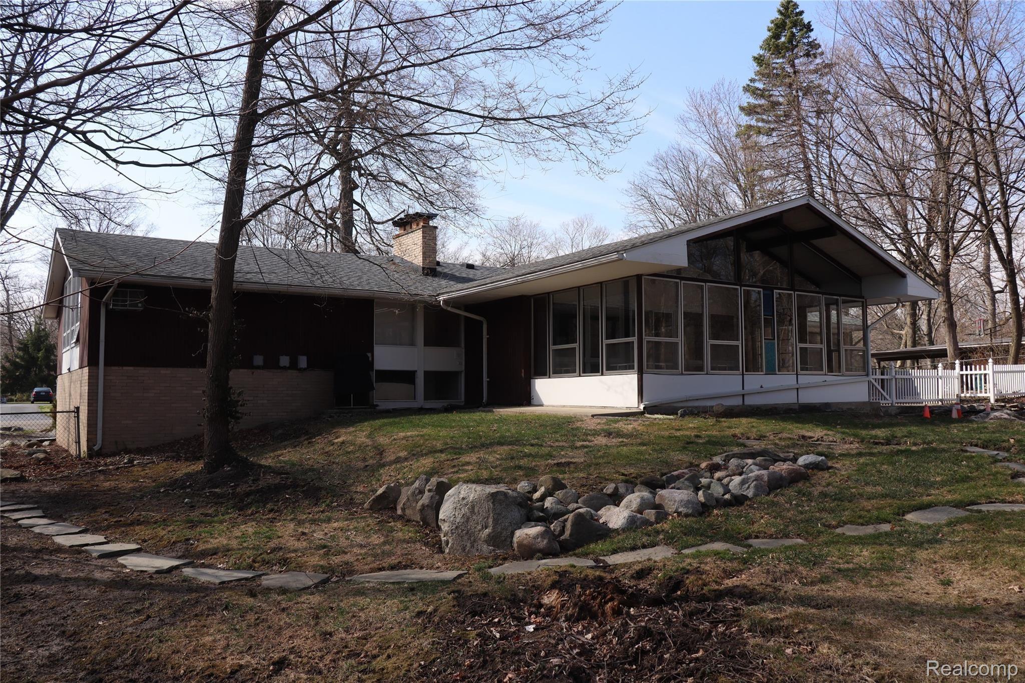 28330 Quail Hollow Road Farmington, MI 48331 - Photo 3 of 22 IMG_5548.JPG