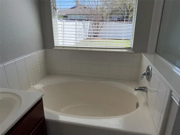 $1,695 | 523 Hilltop Drive, Anna, TX 75409