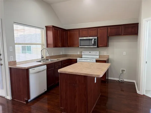 $1,695 | 523 Hilltop Drive, Anna, TX 75409
