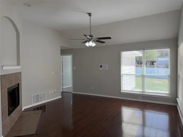 $1,695 | 523 Hilltop Drive, Anna, TX 75409