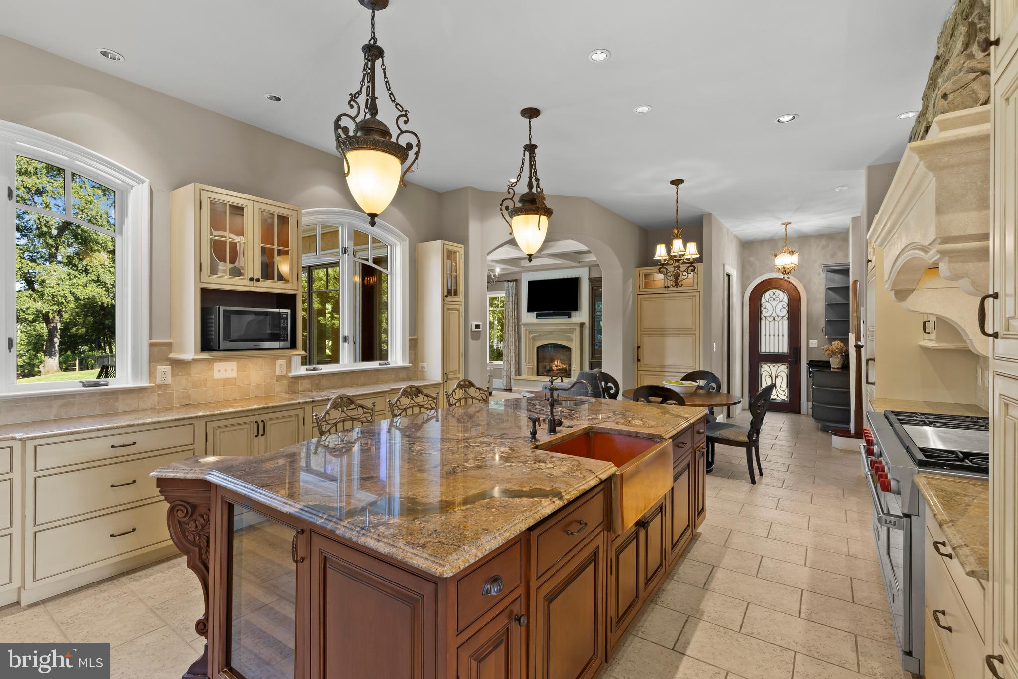 840 Childs Point Road Annapolis, MD 21401 - Photo 17 of 50 Gourmet Kitchen with island