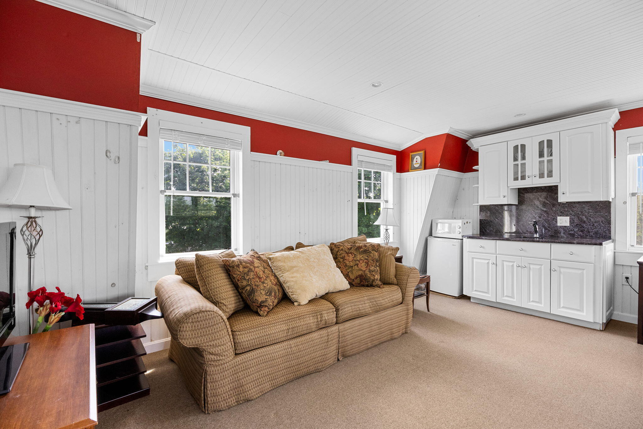 34 Kenwood Road Pocasset, MA 02559 - Photo 49 of 95 a living room with furniture and a window