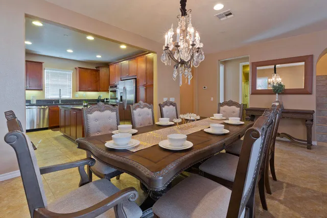 $3,300 | 462 Via De La Paz, Palm Desert, CA 92211