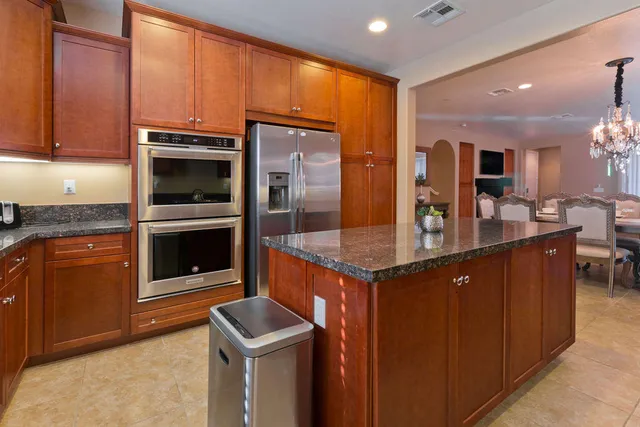 $3,300 | 462 Via De La Paz, Palm Desert, CA 92211