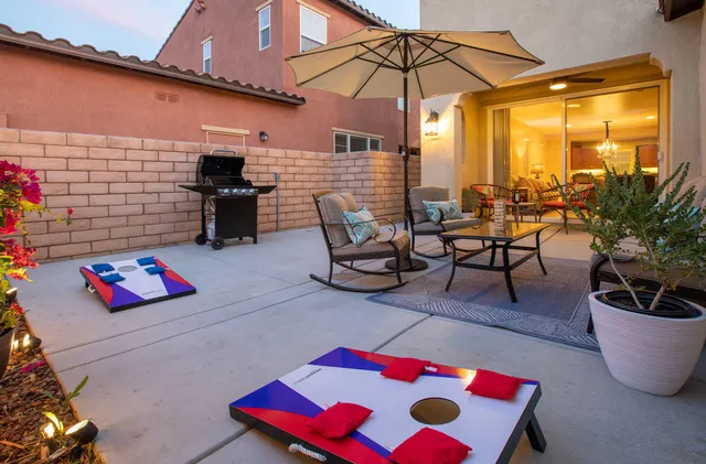 $3,300 | 462 Via De La Paz, Palm Desert, CA 92211