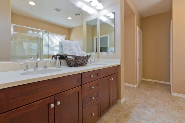 $3,300 | 462 Via De La Paz, Palm Desert, CA 92211