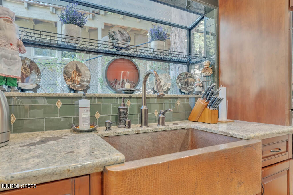 303 Elks Point Road Stateline, NV 89449 - Photo 29 of 40 28