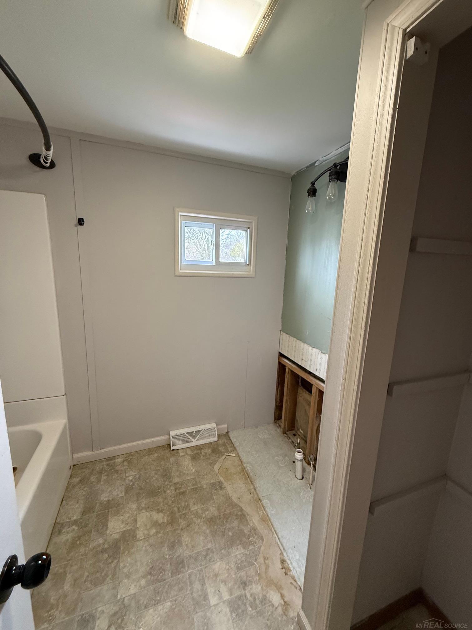 1026 South Sandusky Road Sandusky, MI 48471 - Photo 10 of 15