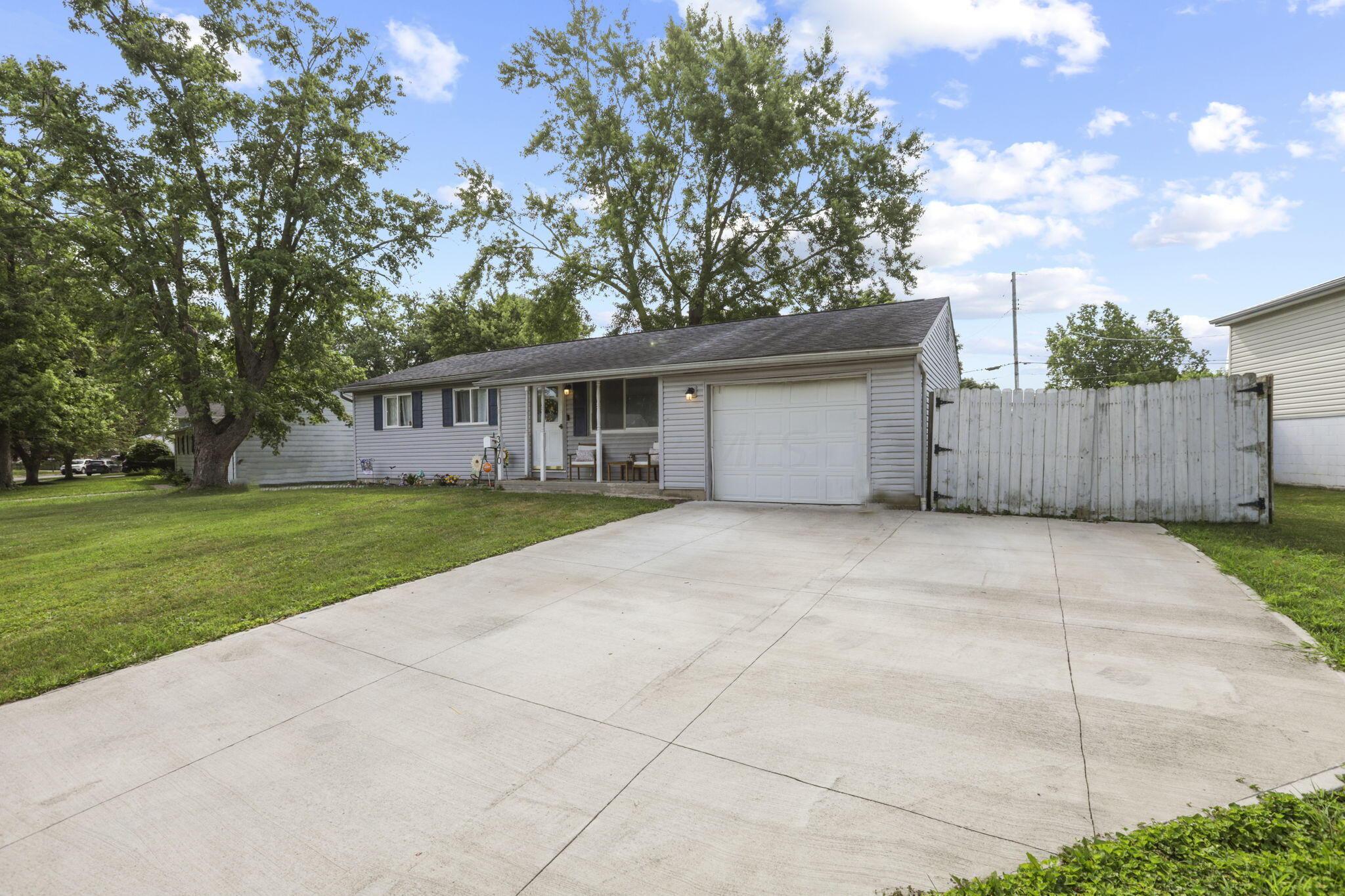 3470 Demington Road Columbus, OH 43232 - Photo 1 of 64 51-web-or-mls-IMG_8548