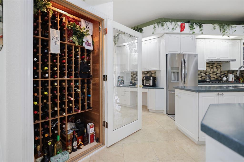 14423 Kandi Court Largo, FL 33774 - Photo 17 of 75