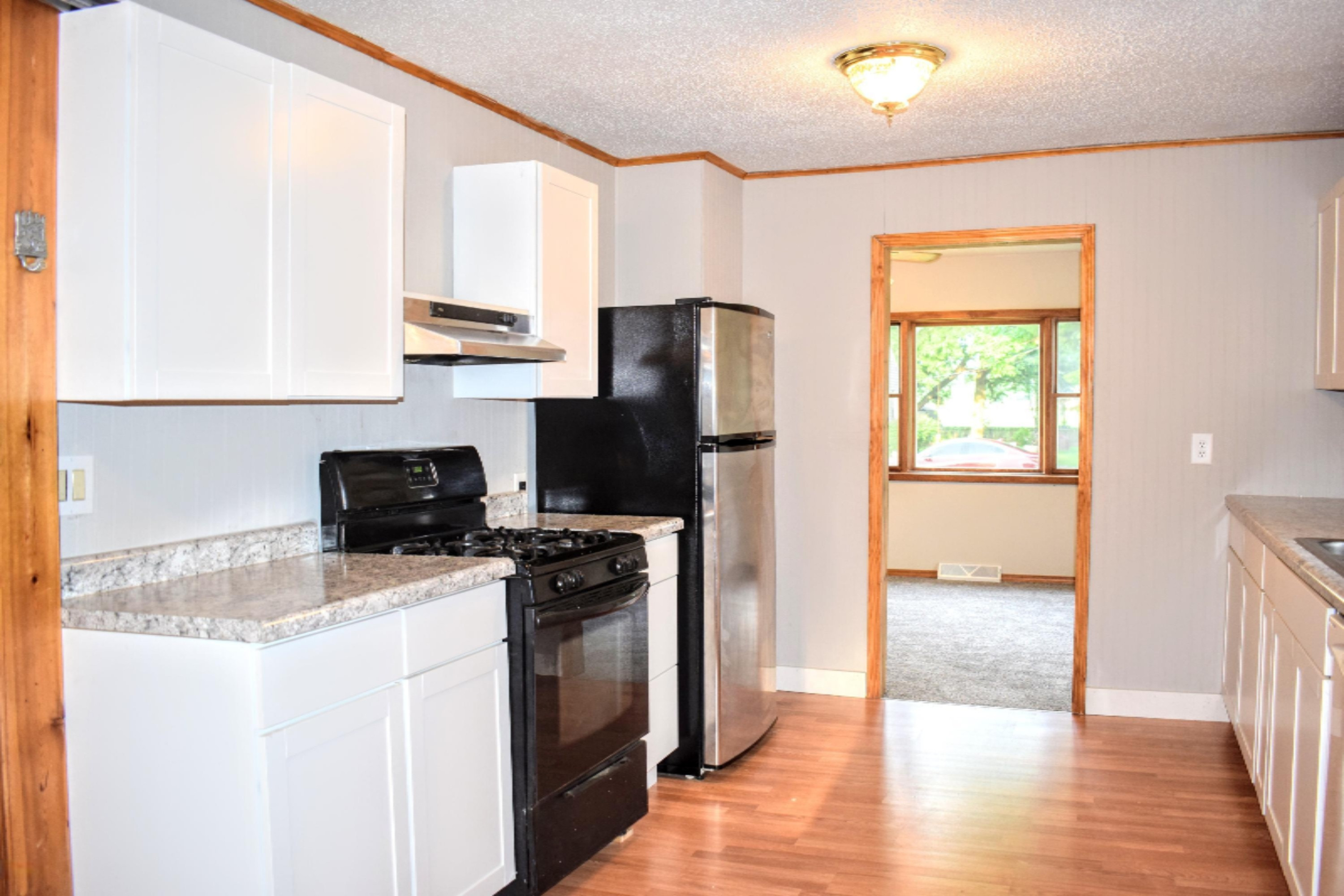 446 Mayfield Road Benton Harbor, MI 49022 - Photo 3 of 23 Kitchen
