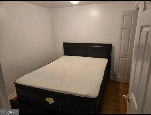 a close up view of washer and dryer