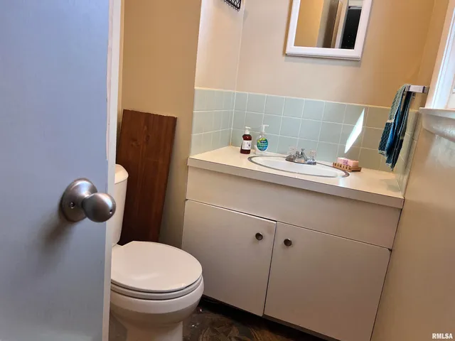 $204,900 | 400 Massey Lane, Jacksonville, IL 62650