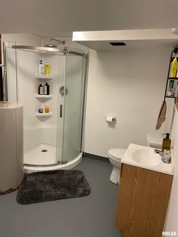 $204,900 | 400 Massey Lane, Jacksonville, IL 62650