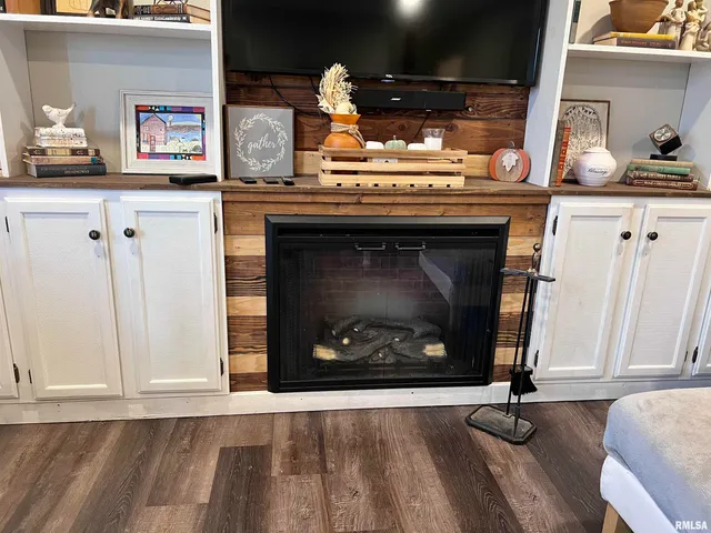 $204,900 | 400 Massey Lane, Jacksonville, IL 62650