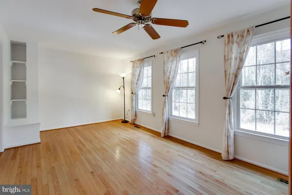 $3,100 | 4428 Holly Avenue, Fairfax, VA 22030