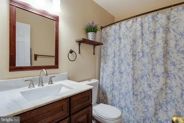 $3,100 | 4428 Holly Avenue, Fairfax, VA 22030