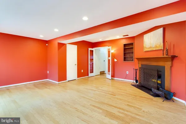 $3,100 | 4428 Holly Avenue, Fairfax, VA 22030