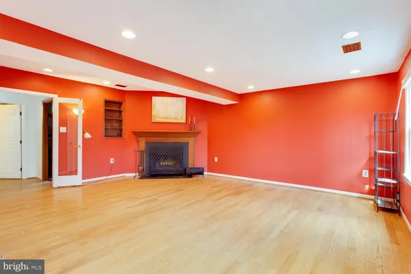 $3,100 | 4428 Holly Avenue, Fairfax, VA 22030