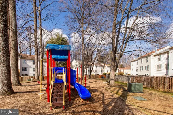 $3,100 | 4428 Holly Avenue, Fairfax, VA 22030