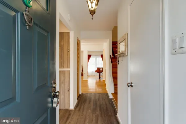 $3,100 | 4428 Holly Avenue, Fairfax, VA 22030