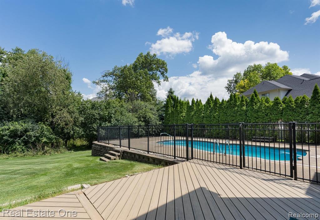 1784 Blue Grass Drive Rochester Hills, MI 48306 - Photo 13 of 72