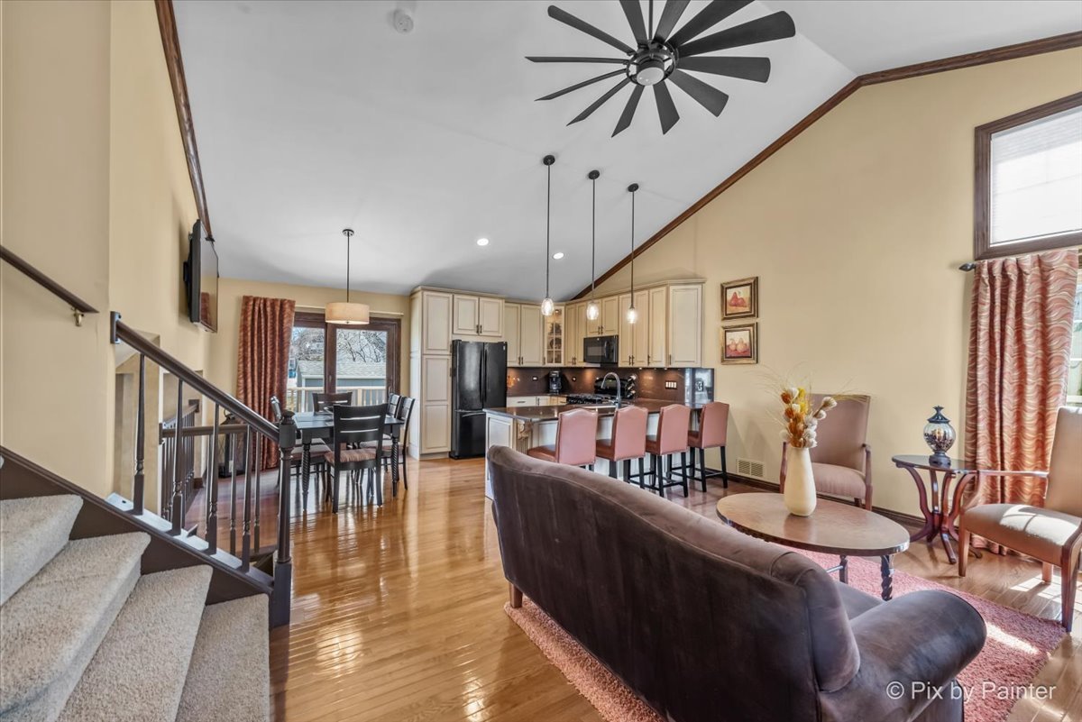 410 Harvard Lane Bartlett, IL 60103 - Photo 3 of 33