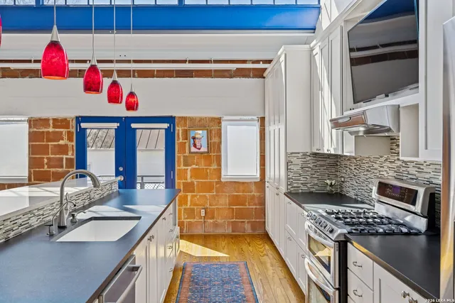 $899,000 | 212 Madison, Unit 2, San Antonio, TX 78204