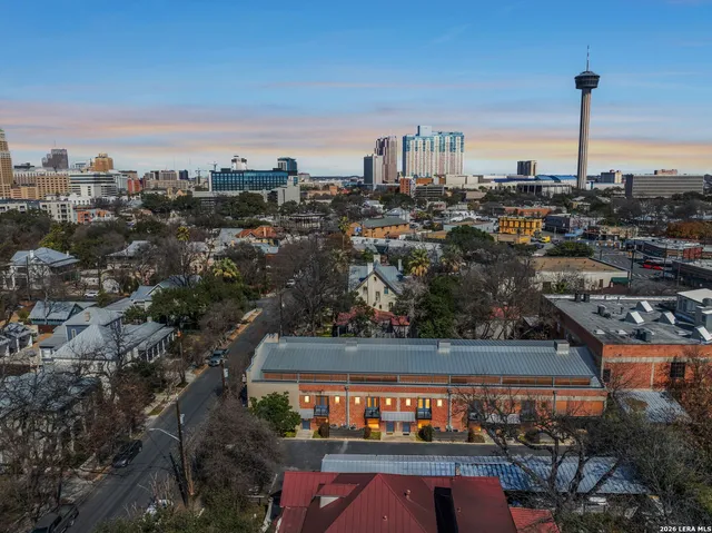 $899,000 | 212 Madison, Unit 2, San Antonio, TX 78204