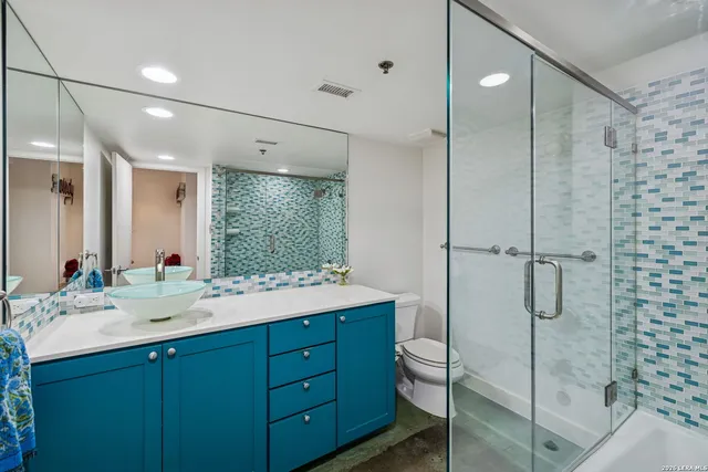 $899,000 | 212 Madison, Unit 2, San Antonio, TX 78204