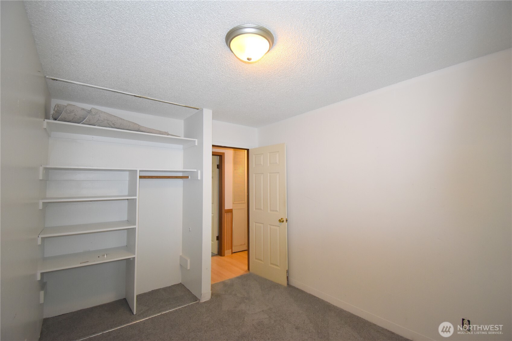 4734 Merlin Street Longview, WA 98632 - Photo 14 of 29 Gallery Image 14