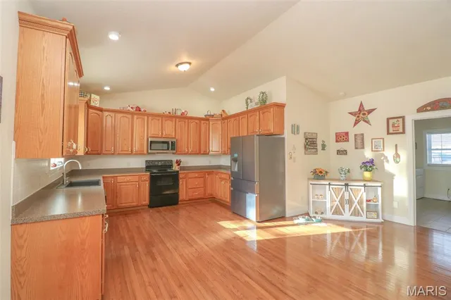 $525,000 | 10263 Rosetta Lane, Bonne Terre, MO 63628