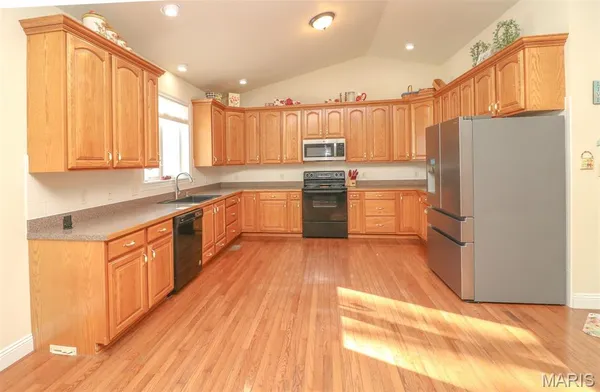 $425,000 | 10263 Rosetta Lane, Bonne Terre, MO 63628