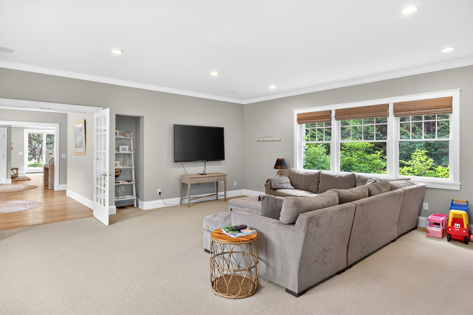 27 Prestwick Lane Mashpee, MA 02649 - Photo 18 of 66 Family Room - 021_8P0A4789