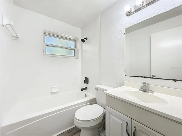 $450,000 | 301 East Atwater Avenue, Eustis, FL 32726