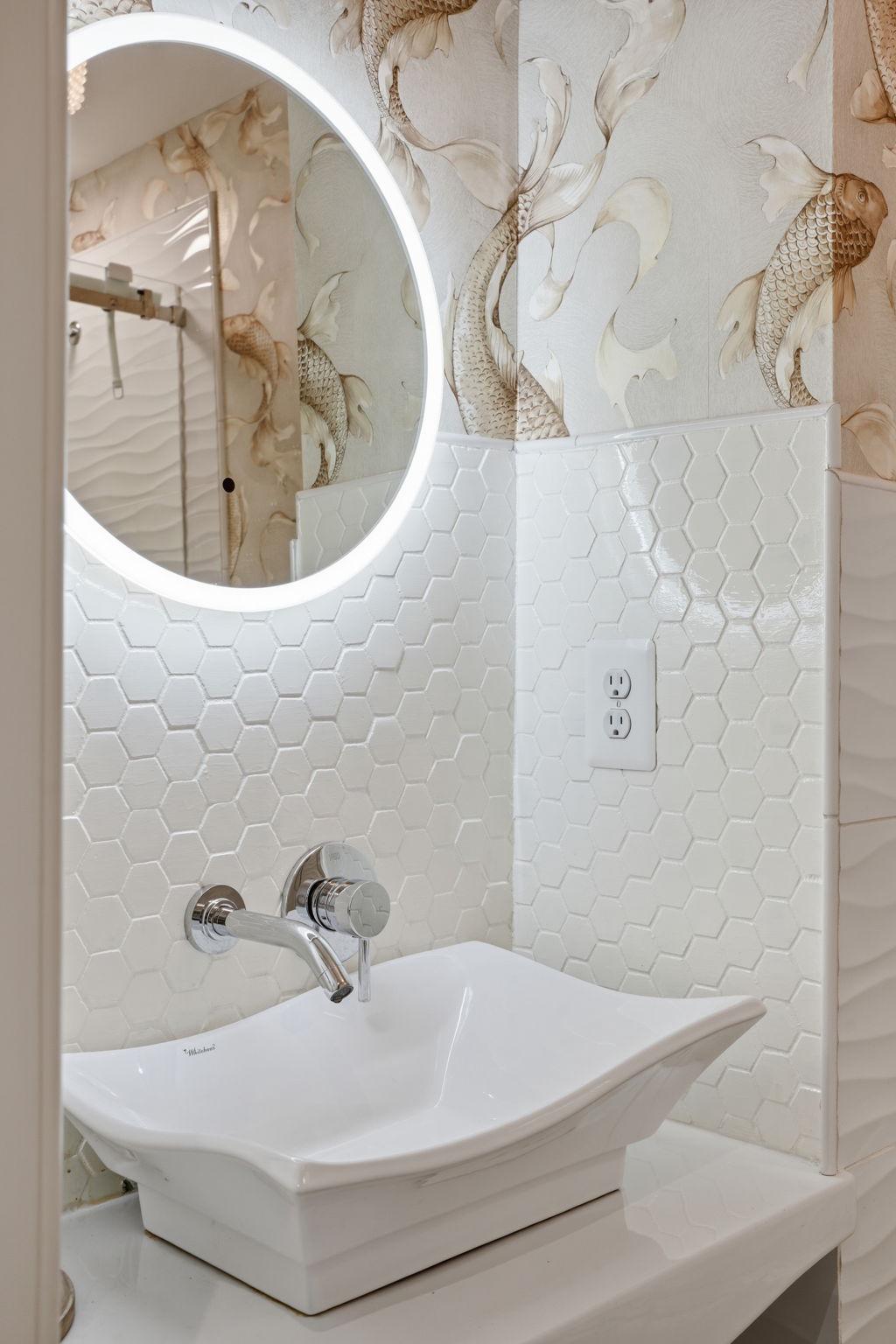 7806 Summit Drive Pasadena, MD 21122 - Photo 23 of 74 a bathroom with a tub